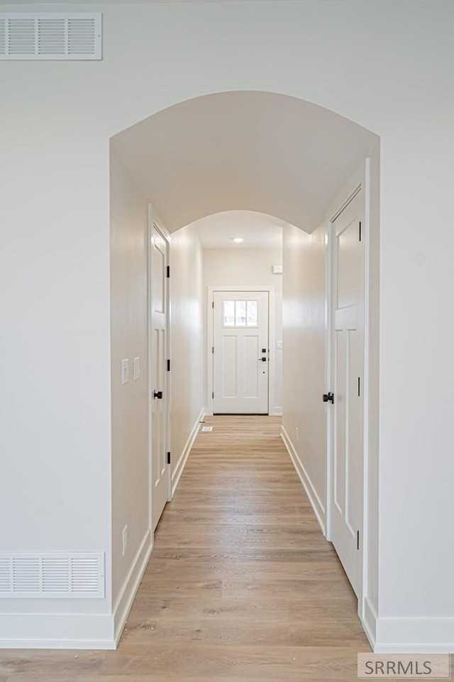 2078 47th St - Photo 3 of 28