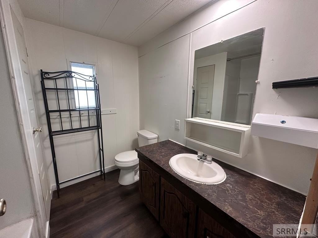 275 W Oak St #19 - Photo 6 of 21