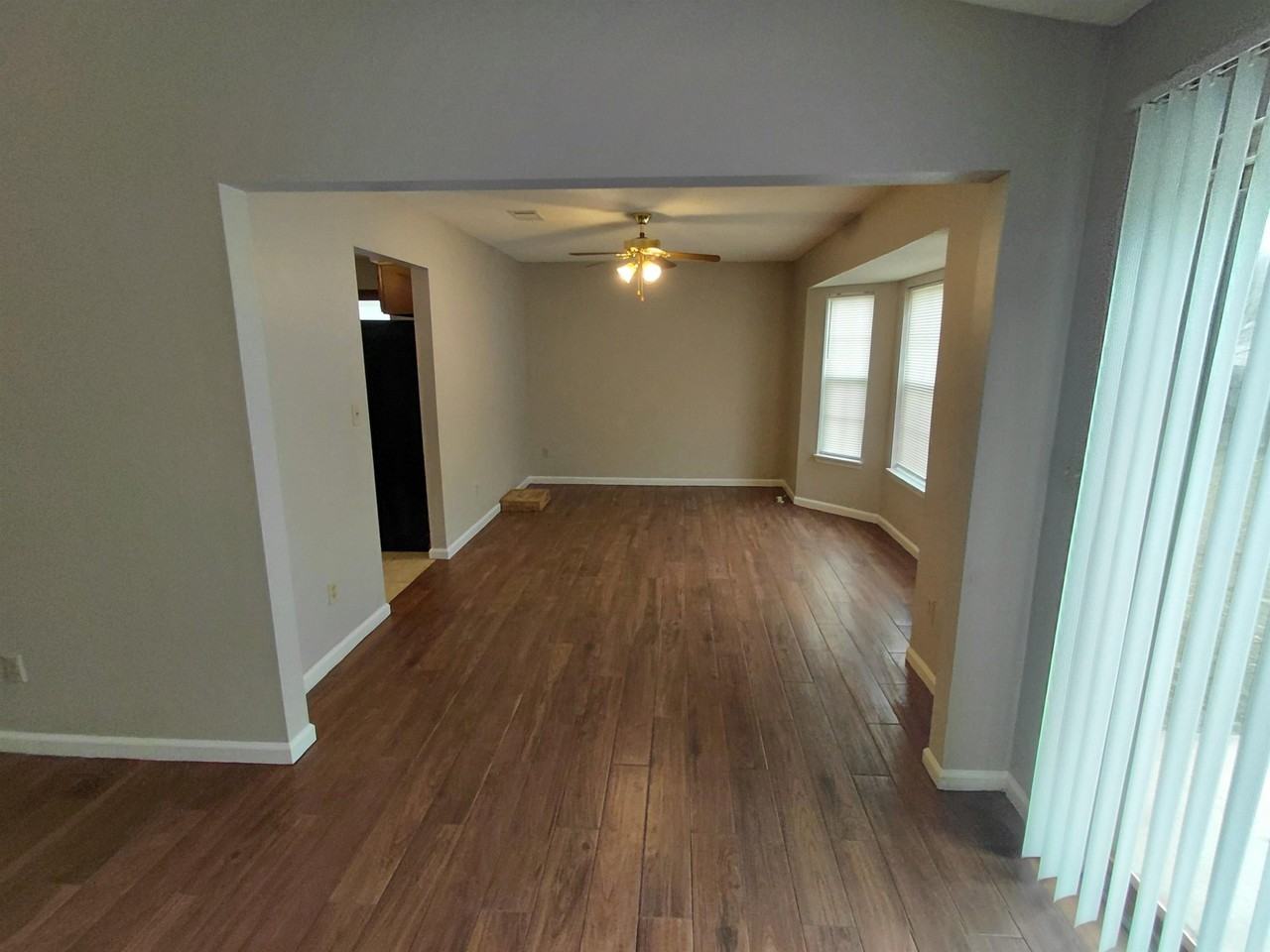 1347 Lawndale Rd - Photo 4 of 20