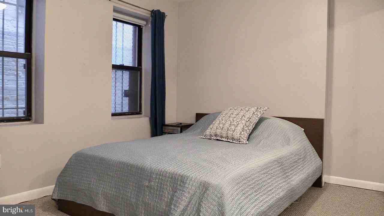 1900 S St Nw Apt 4 #4 - Photo 3 of 12