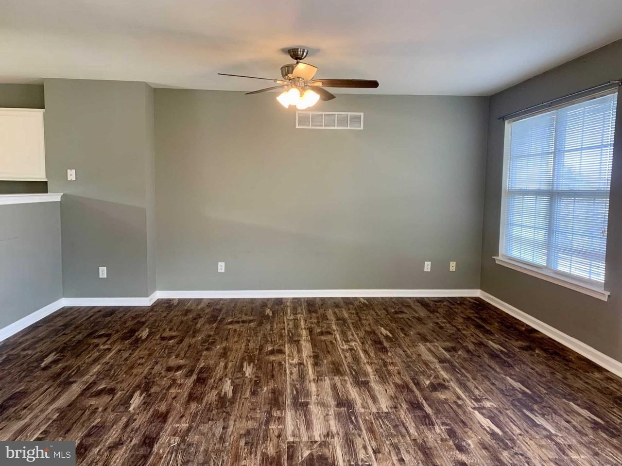 351 Paradee Dr - Photo 7 of 16