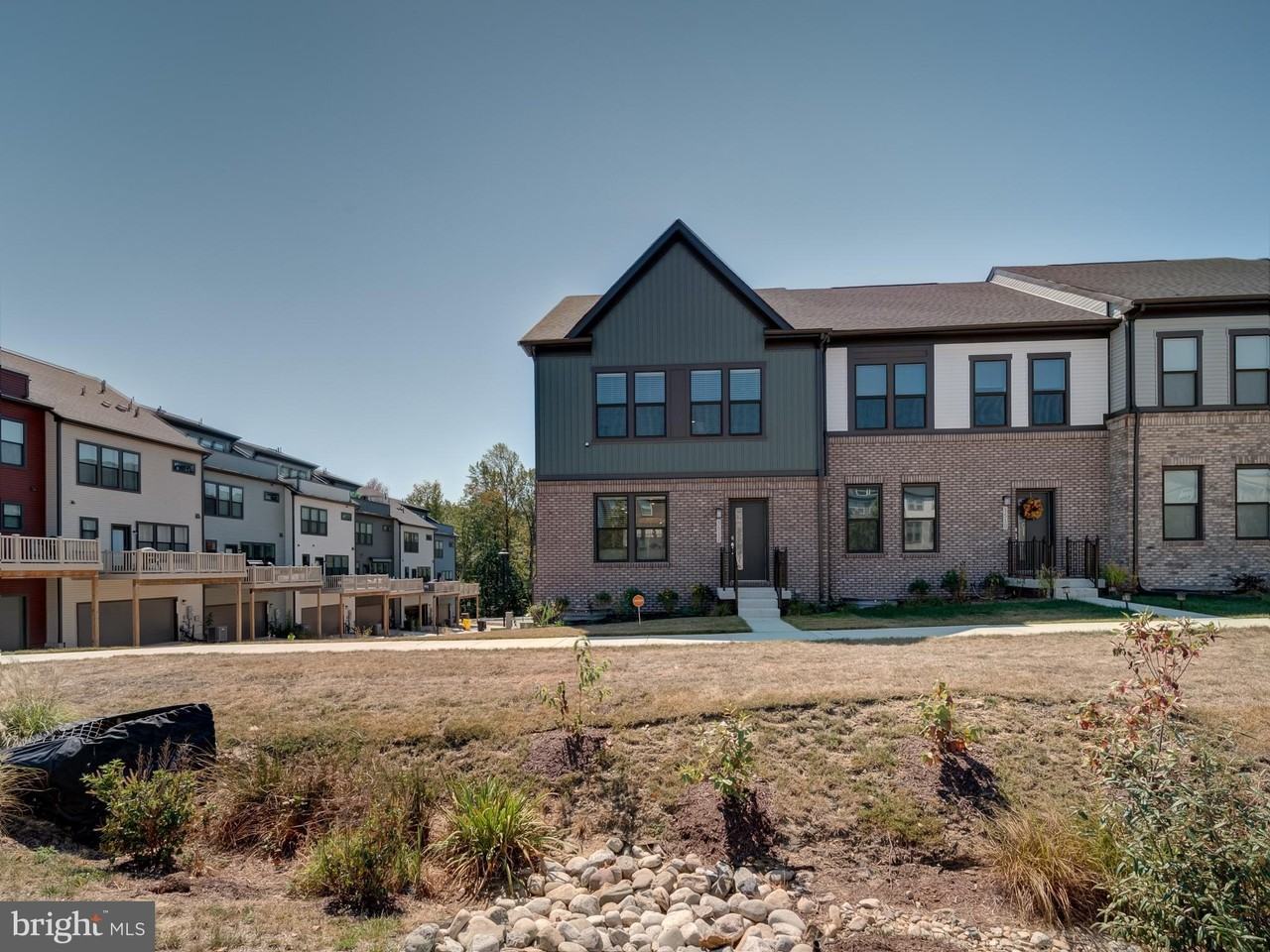 3512 Biota Ln - Photo 2 of 46