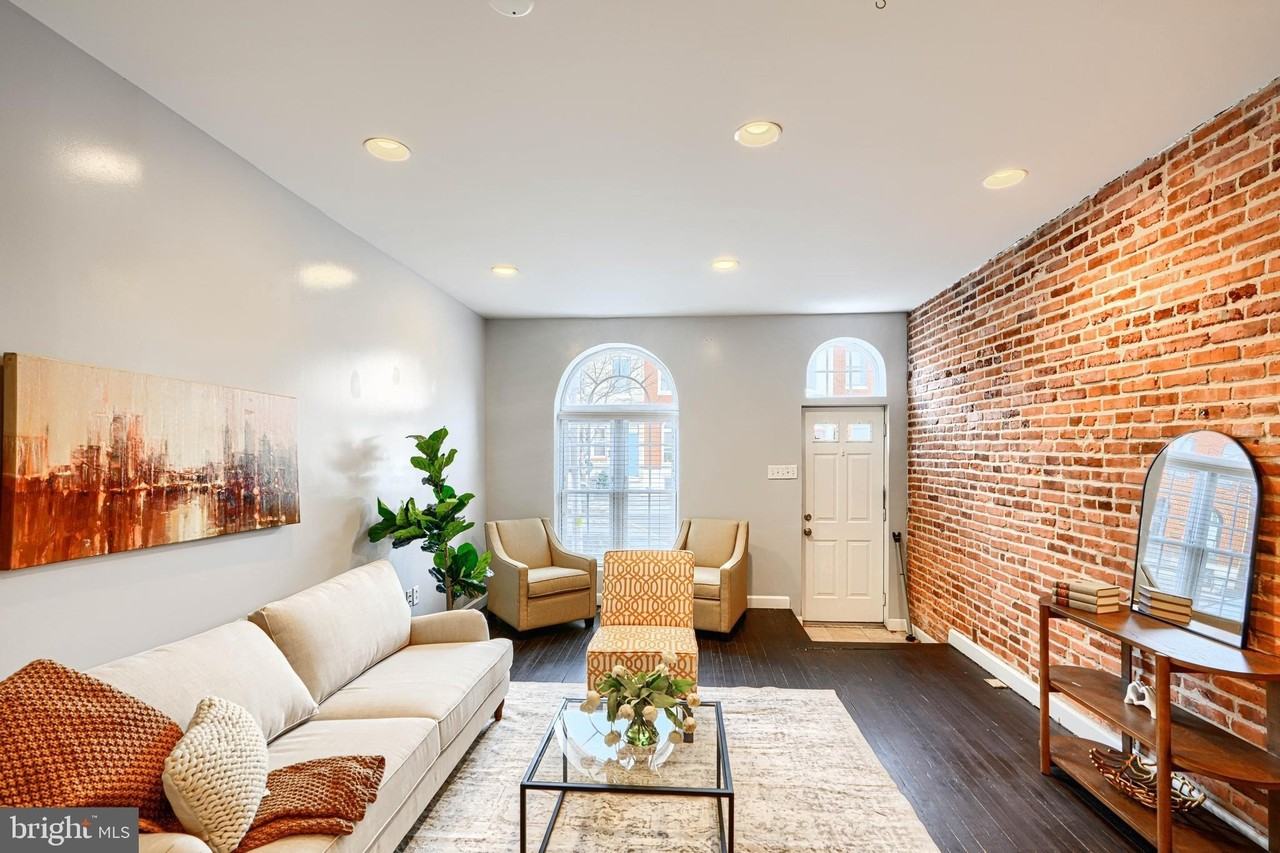 112 N East Ave - Photo 5 of 26