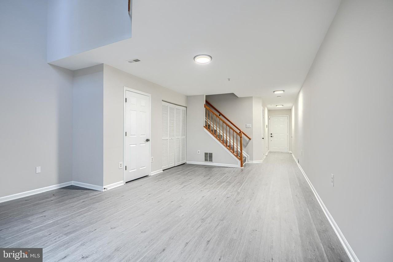 8 Katurah Ln - Photo 4 of 28