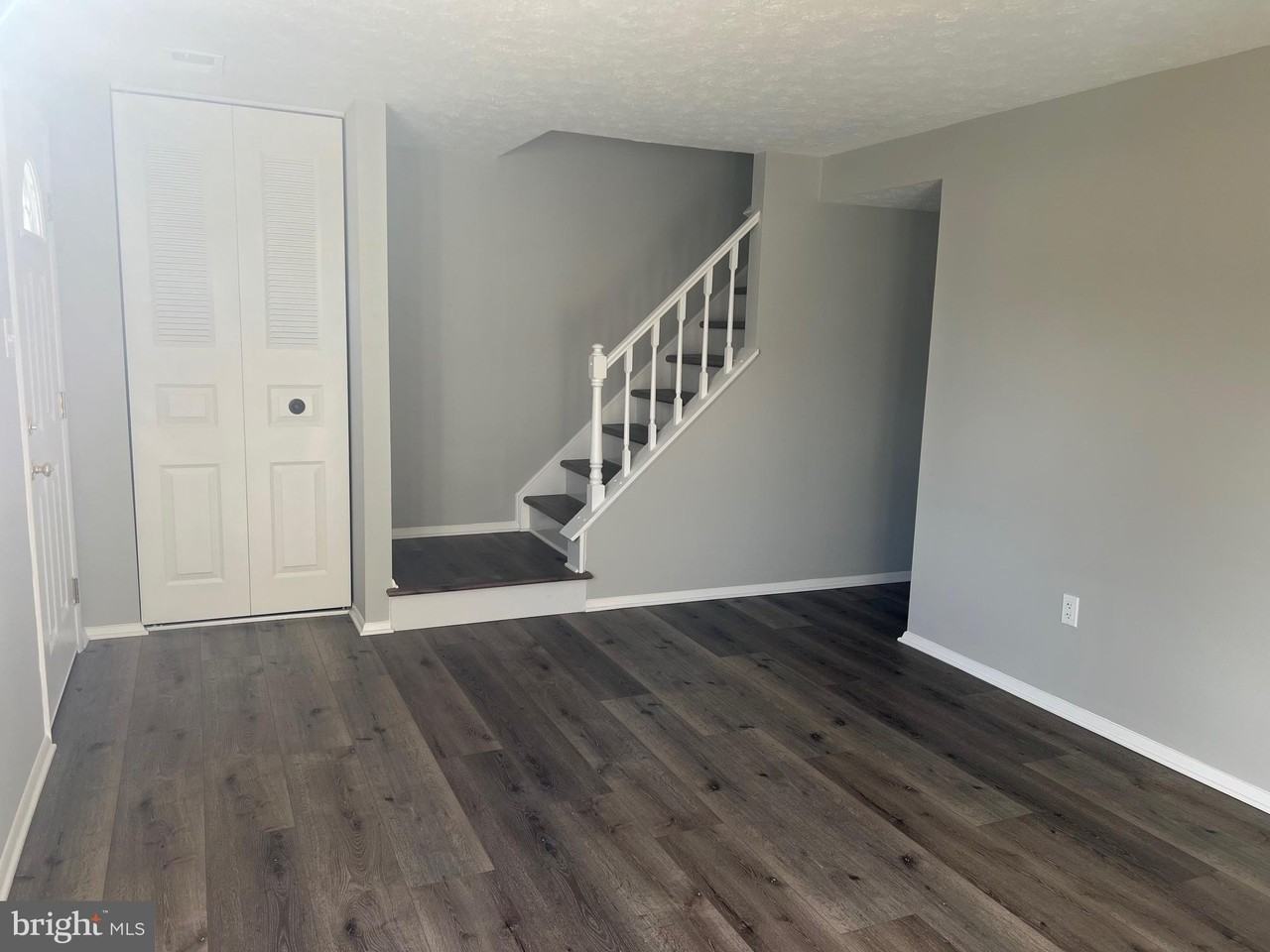 132 Savannah Ct - Photo 6 of 50