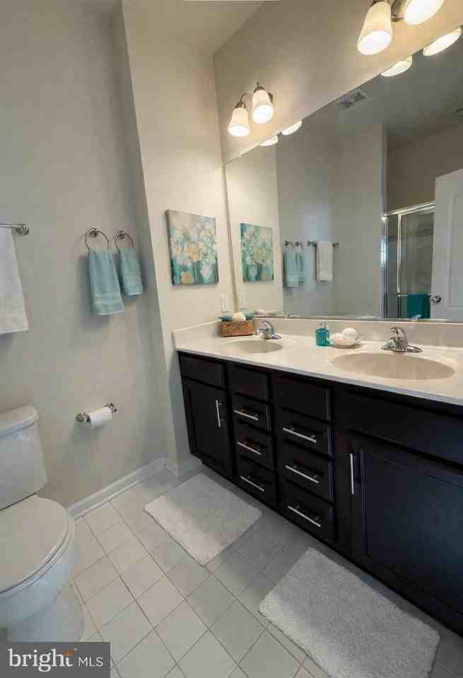 2817 Shearwater Ln - Photo 6 of 35