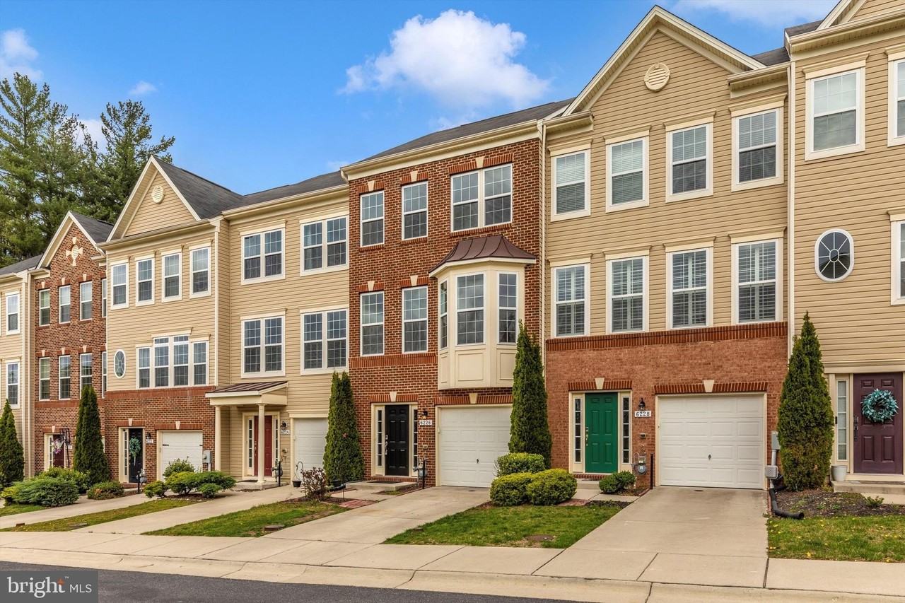 6226 Newport Pl - Photo 2 of 40