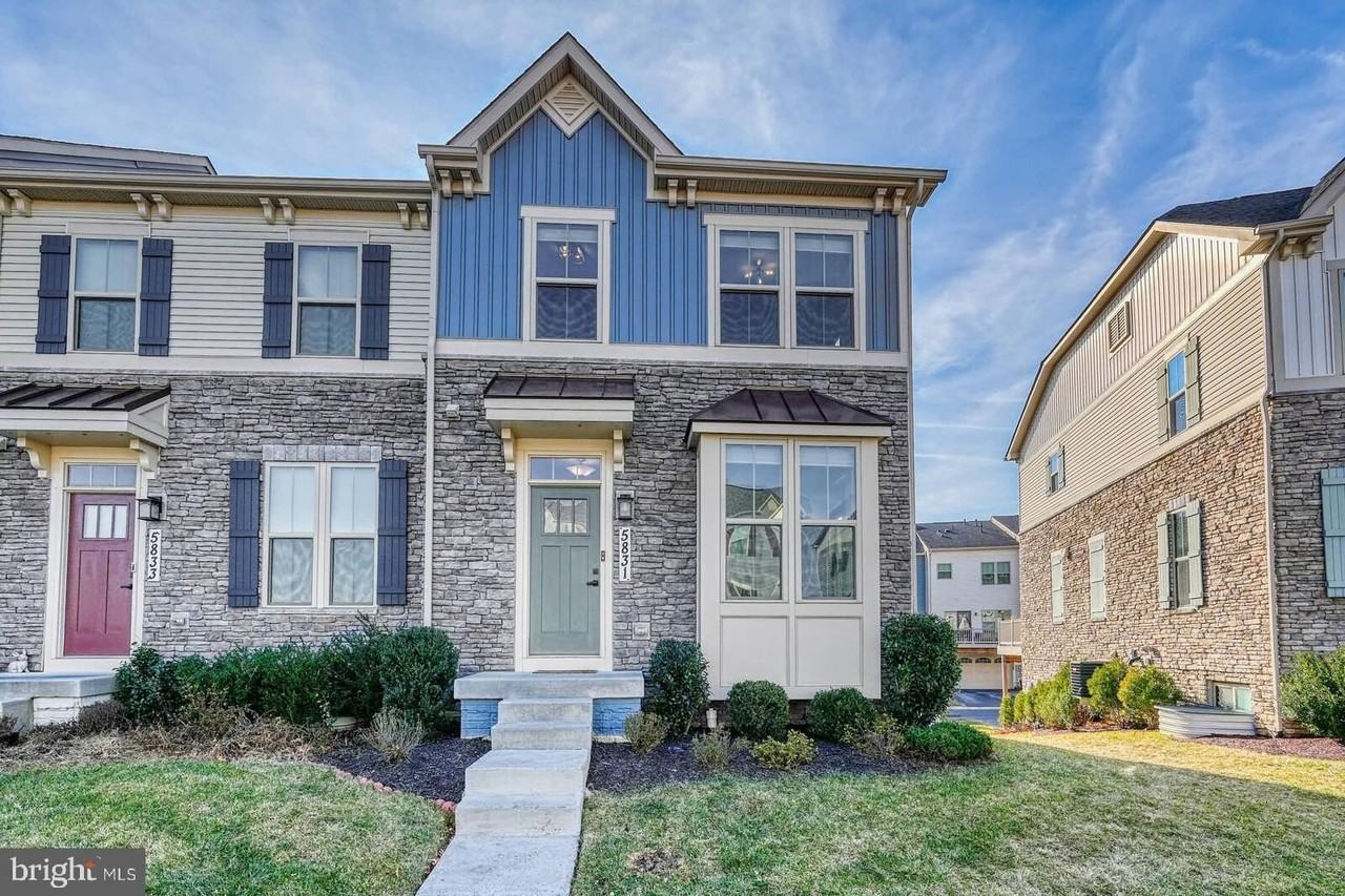 5831 Pecking Stone St - Photo 6 of 43