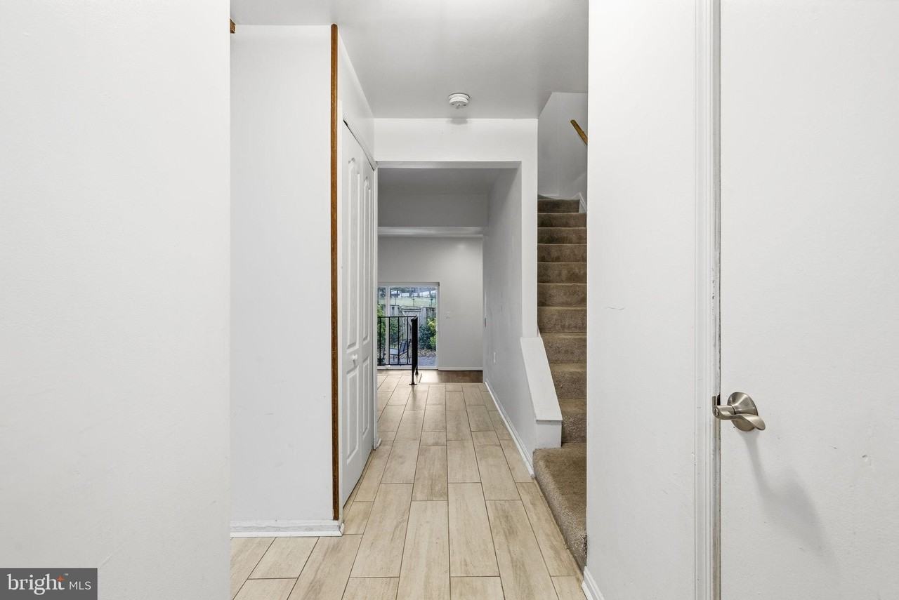 11072 Berrypick Ln - Photo 3 of 35