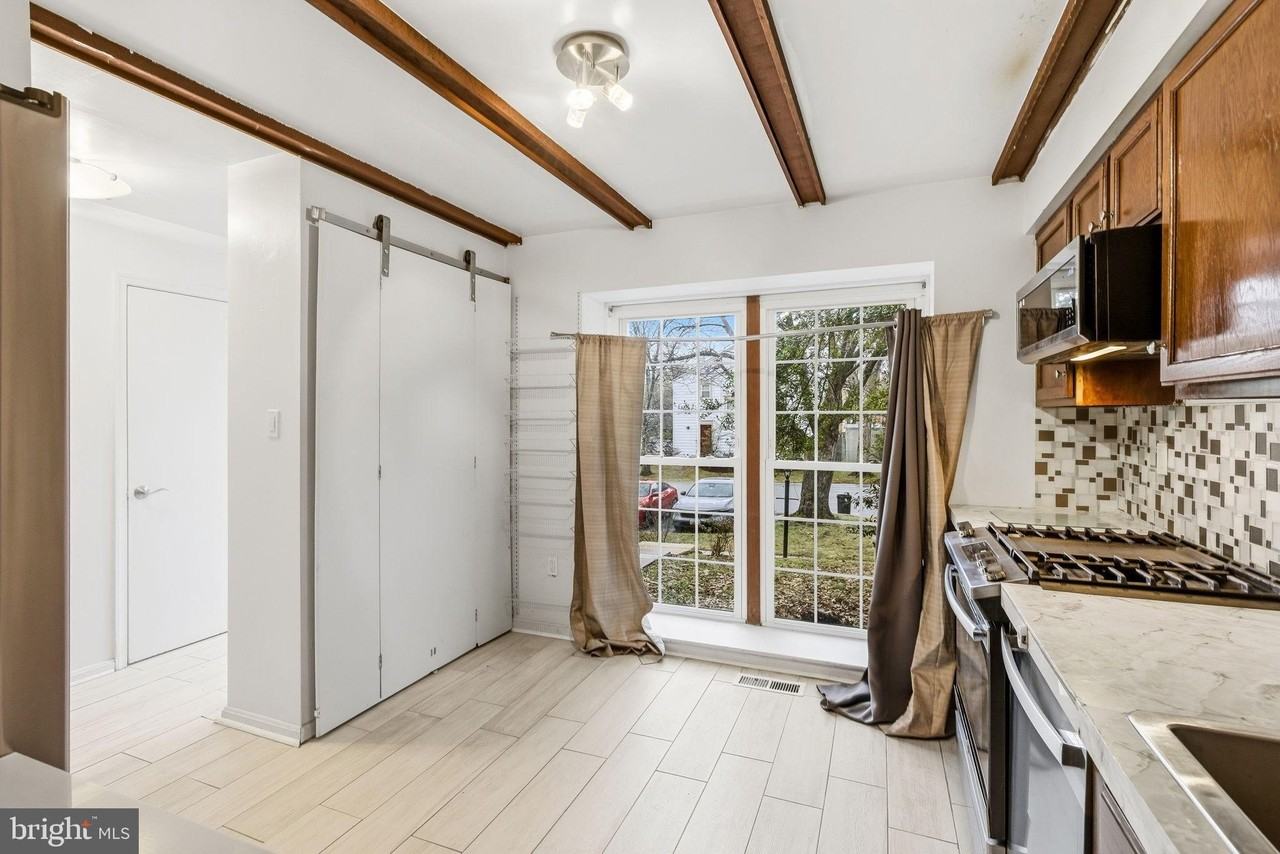 11072 Berrypick Ln - Photo 7 of 35