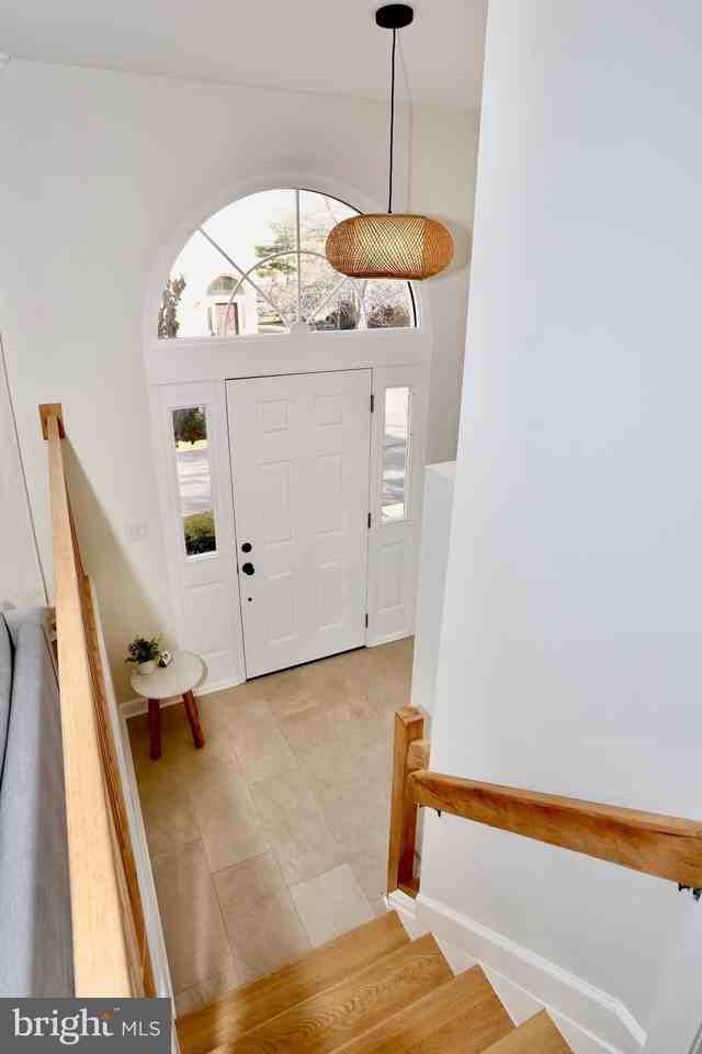 1515 Templeton Pl - Photo 2 of 39