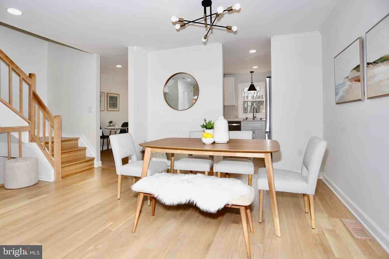 1515 Templeton Pl - Photo 7 of 39