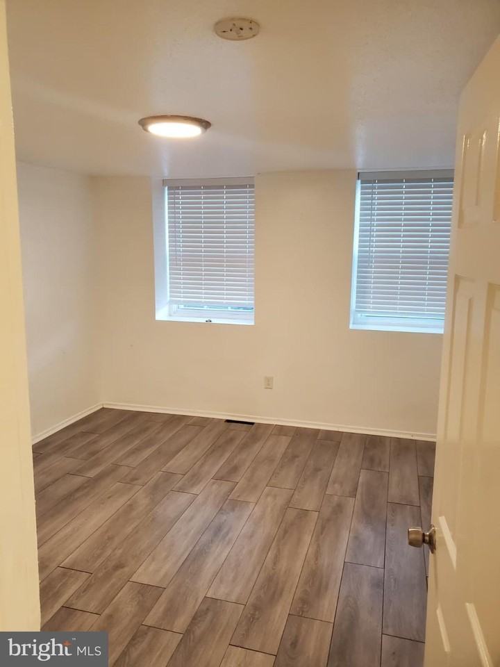 1909 Dutch Village Dr #I234 - Photo 2 of 31