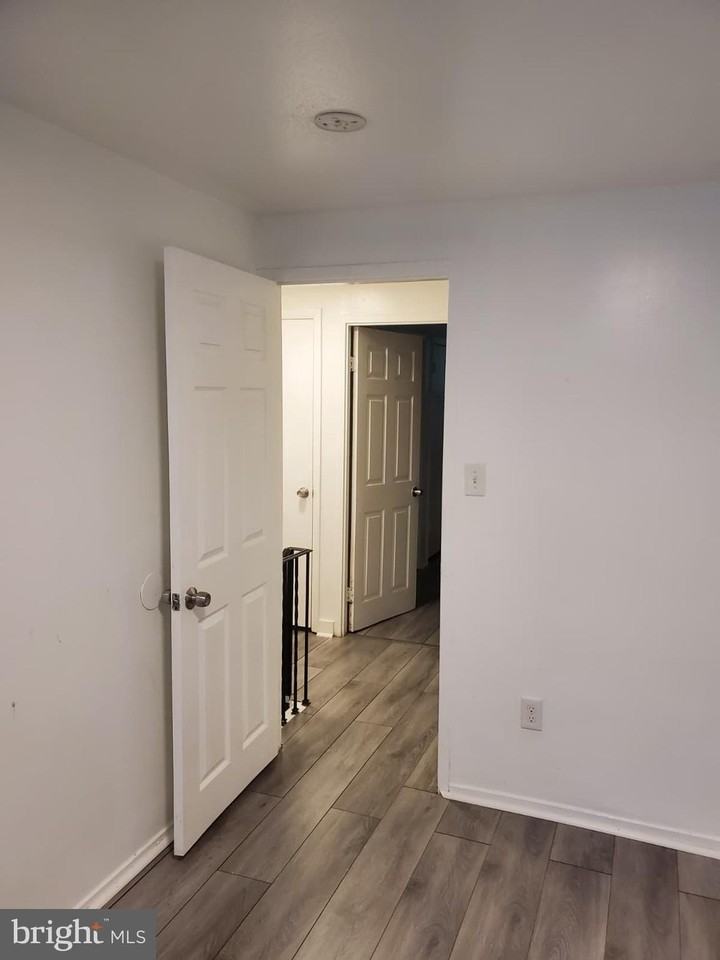 1909 Dutch Village Dr #I234 - Photo 3 of 31