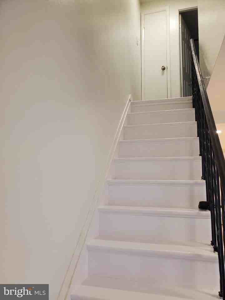 1909 Dutch Village Dr #I234 - Photo 4 of 31