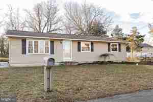 featured image of 130 Pulaski Ave