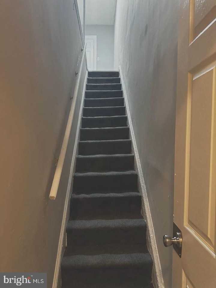 102 Spring St - Photo 2 of 20