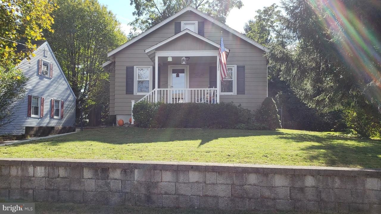 11 Zieglers Ln - Photo 2 of 20