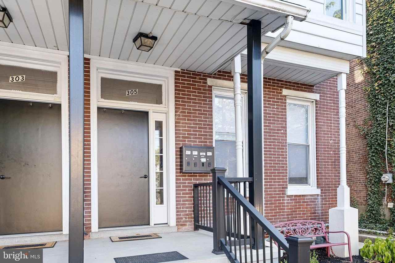 305 Main St Apt 4 #4 - Photo 4 of 20