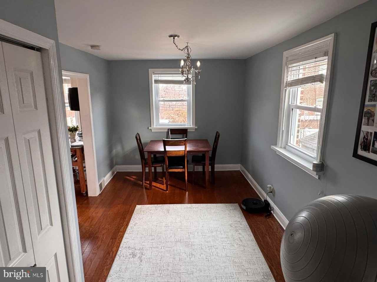 251 Childs Ave - Photo 3 of 27