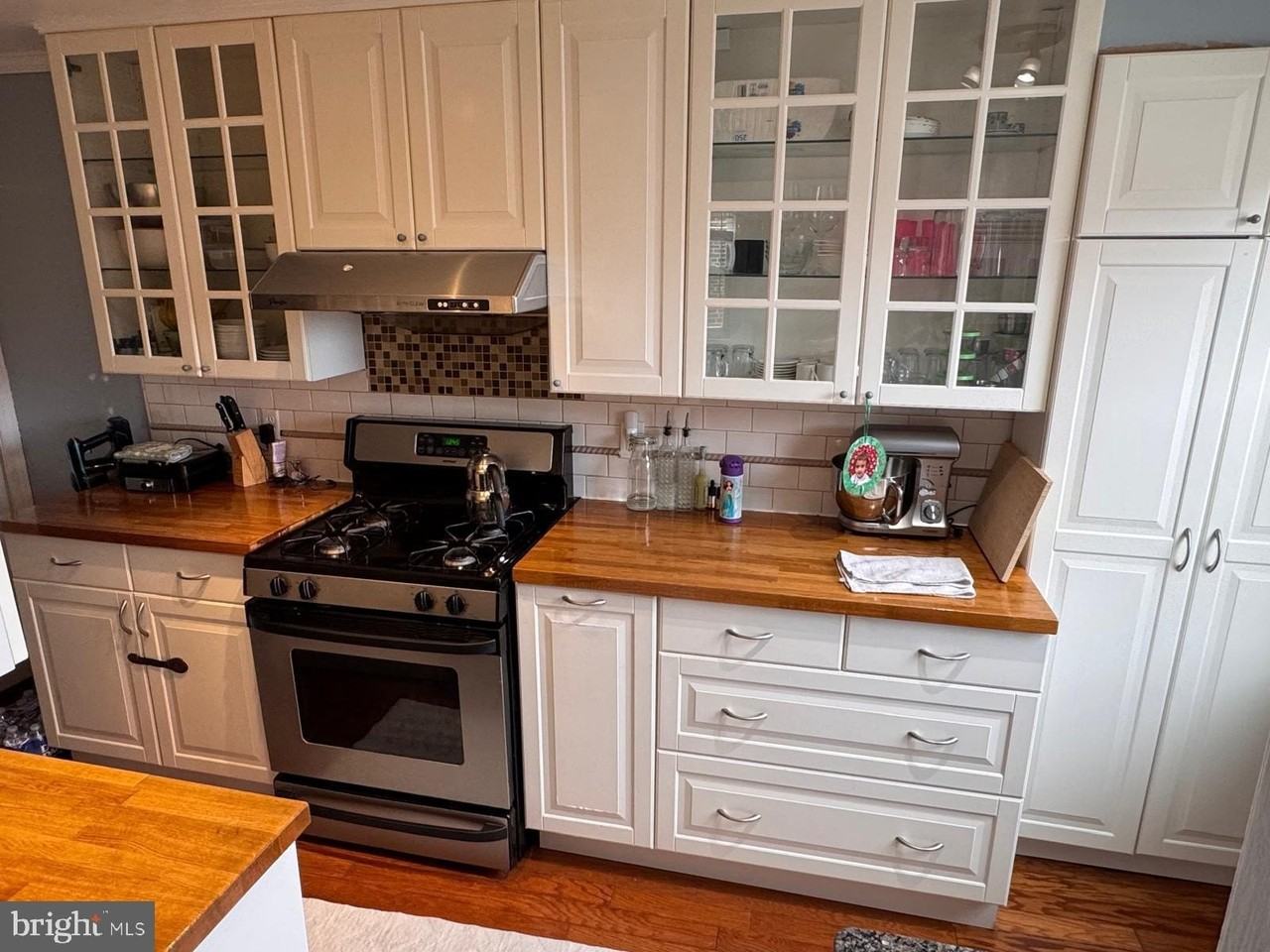 251 Childs Ave - Photo 7 of 27