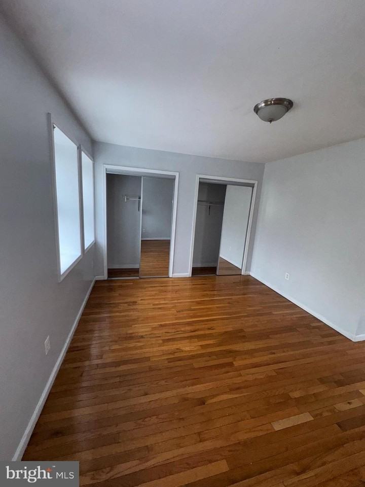 230 E Haines St Apt 2nd #2ndFL - Photo 5 of 13