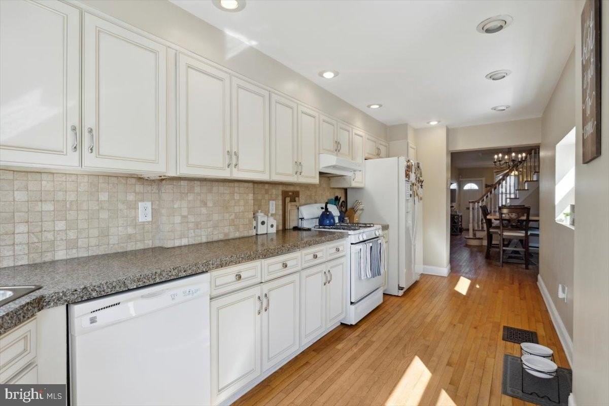 214 Ripka St - Photo 7 of 15