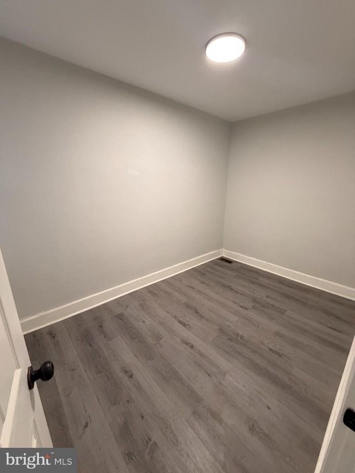 1924 N Taylor St - Photo 6 of 8