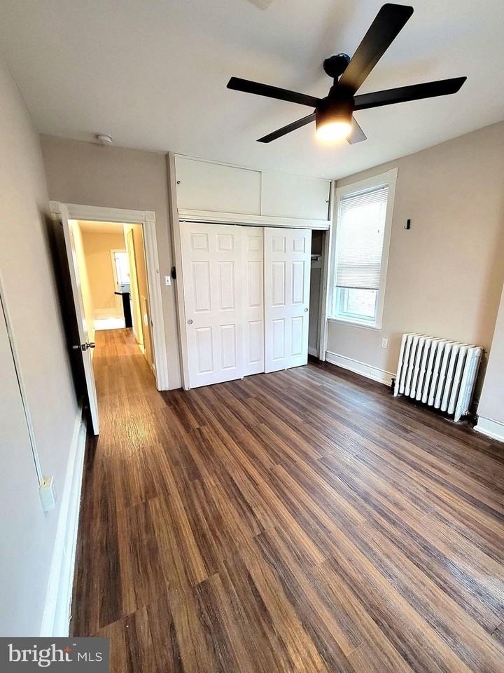 5815 Catharine St Apt B - Photo 5 of 14