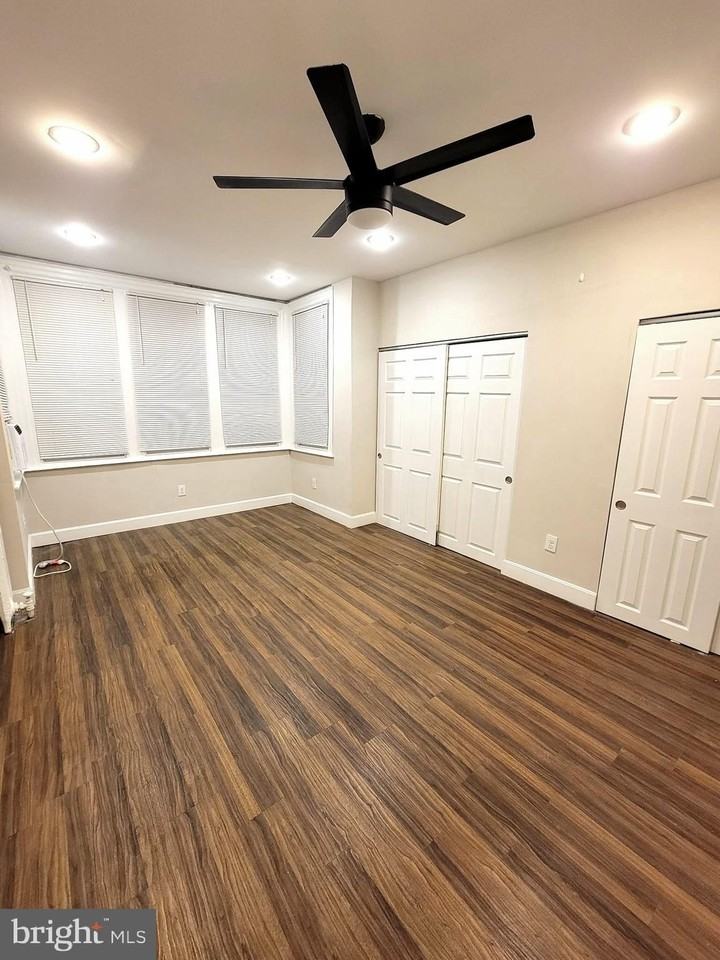 5815 Catharine St Apt B - Photo 6 of 14