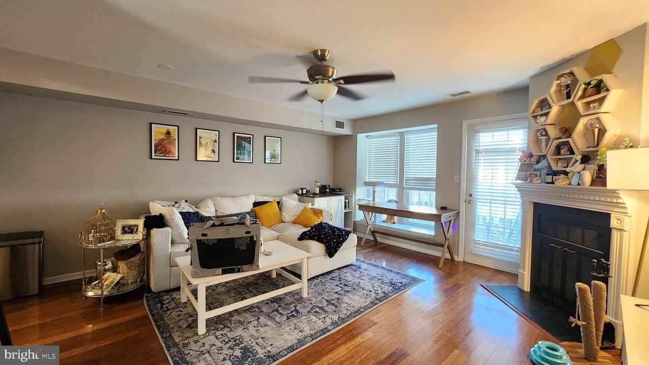 2618D S Arlington Mill Dr Unit 4 #4 - Photo 5 of 14