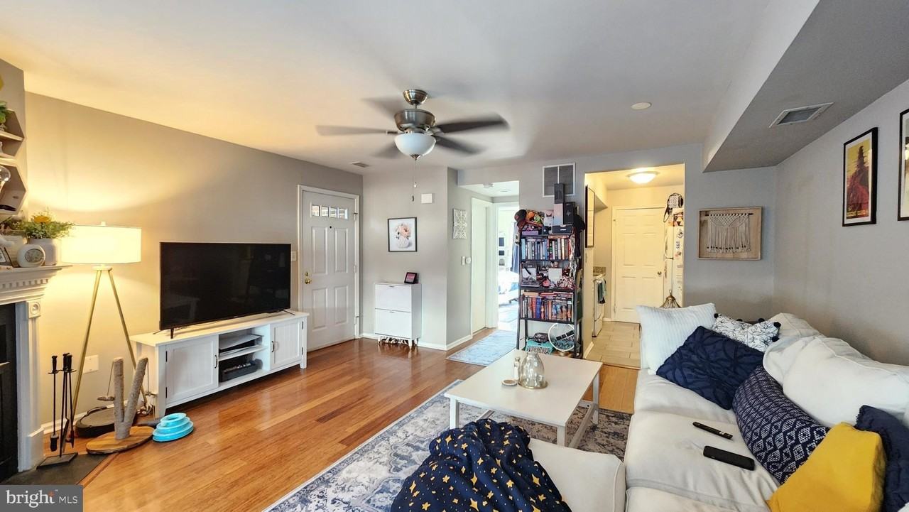 2618D S Arlington Mill Dr Unit 4 #4 - Photo 7 of 14