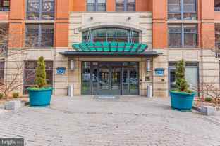 1021 N Garfield St Apt 512 #512 - Photo 1 of 1