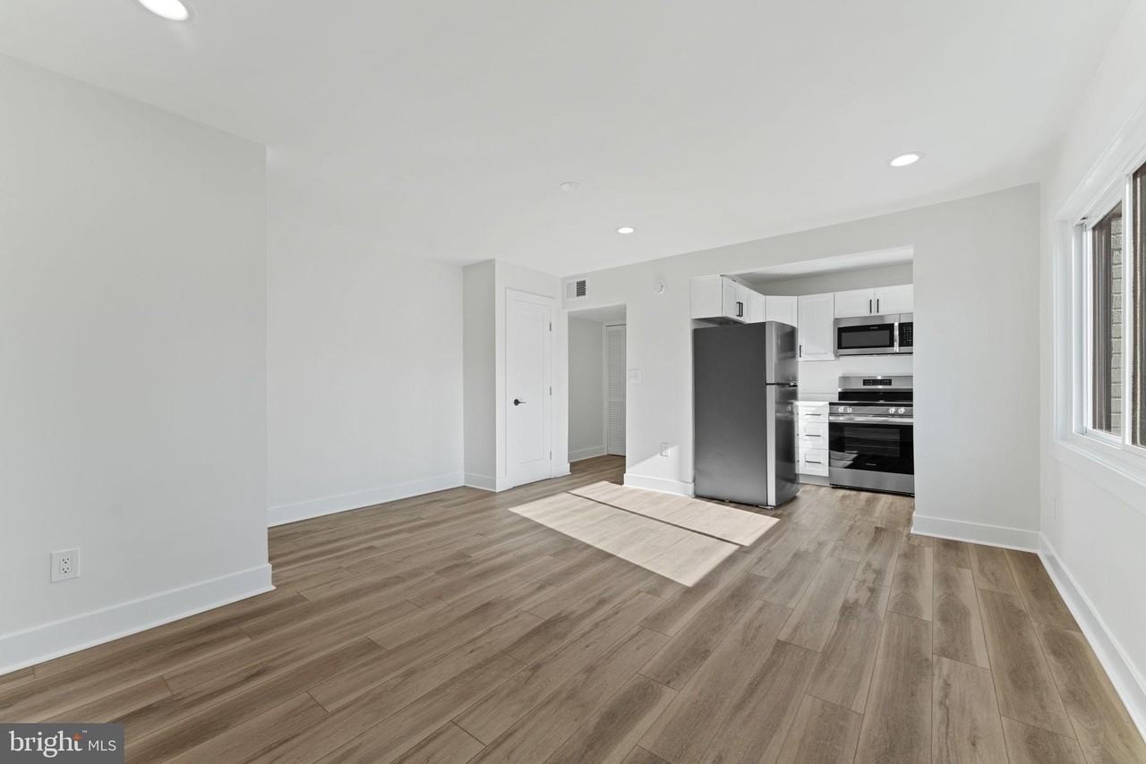 649 Notabene Dr Apt 1 #1 - Photo 4 of 17