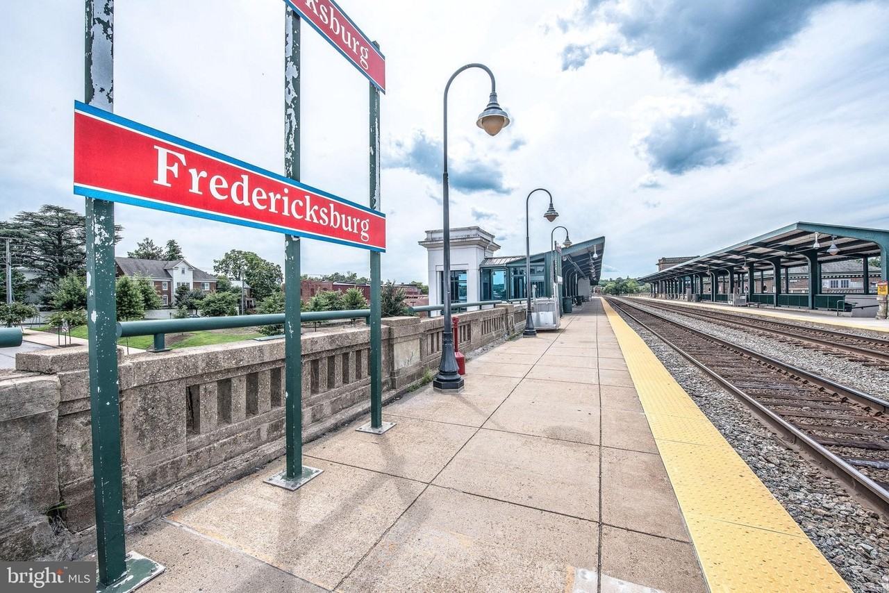 620 Kenmore Ave Apt 4 #4 - Photo 3 of 4