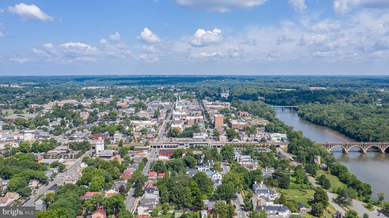 620 Kenmore Ave Apt 4 #4 - Photo 4 of 4