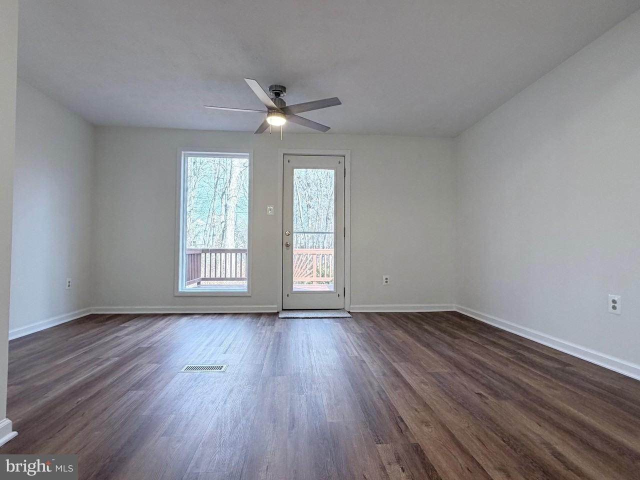 13624 Forest Pond Ct - Photo 3 of 42