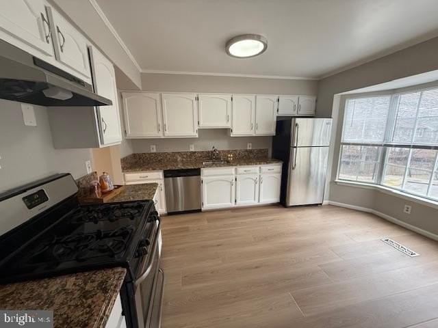 7814 Solomon Seal Dr - Photo 6 of 47