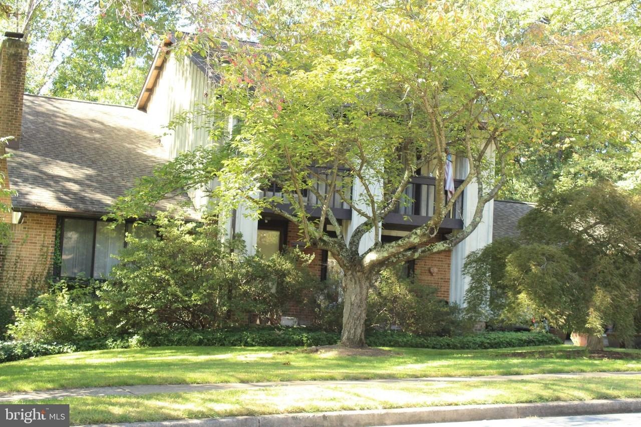 5414 Southport Ln - Photo 2 of 47