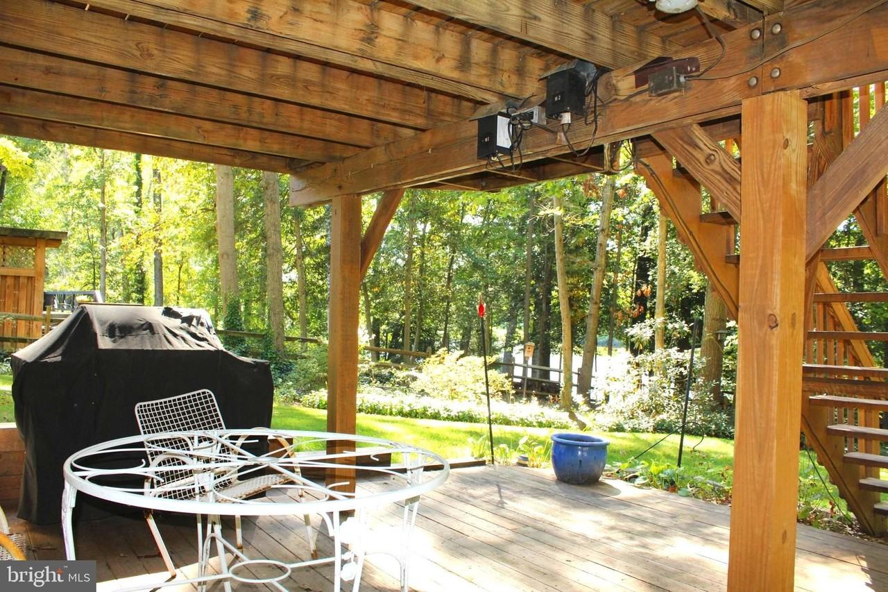 5414 Southport Ln - Photo 3 of 47