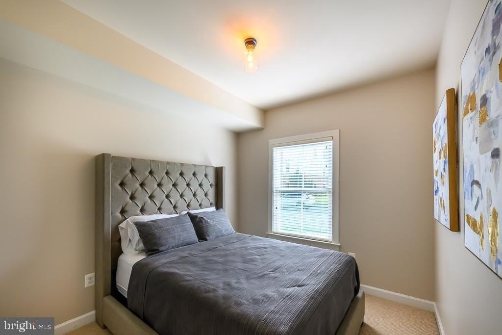 20649 Duxbury Ter - Photo 5 of 41