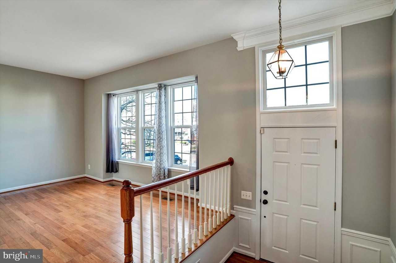 43787 Virginia Manor Ter - Photo 5 of 50