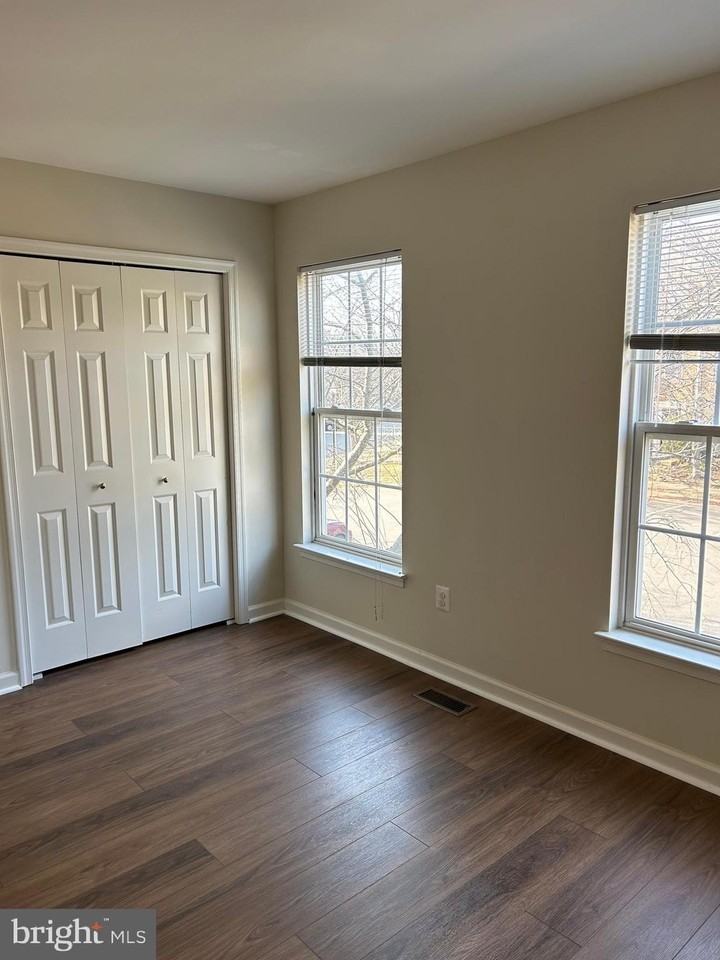 21076 Bitterroot Ter - Photo 6 of 39