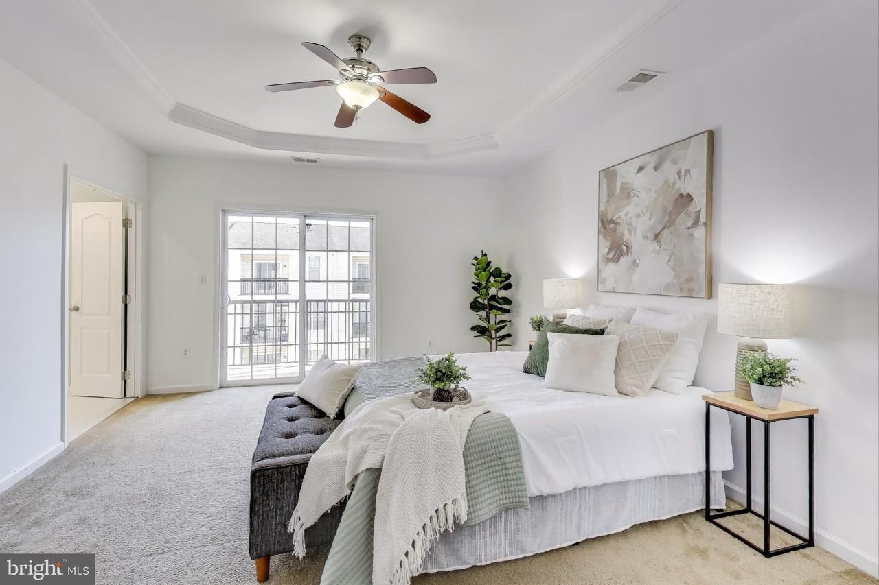 23516 Hopewell Manor Ter - Photo 4 of 32