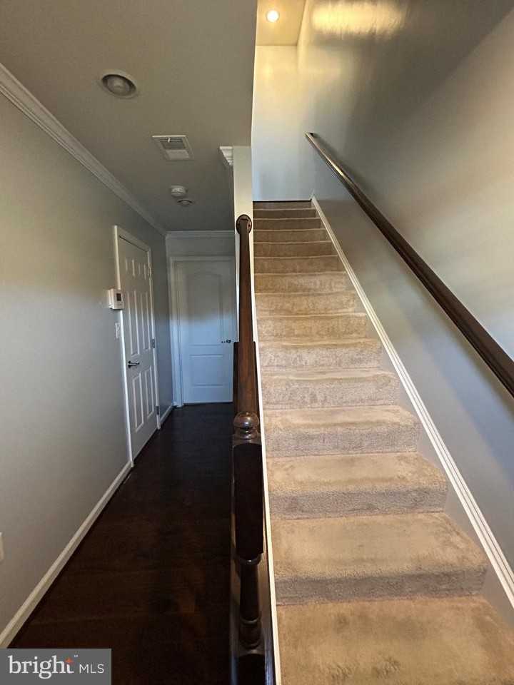 112 Hidden Brook Dr - Photo 2 of 23