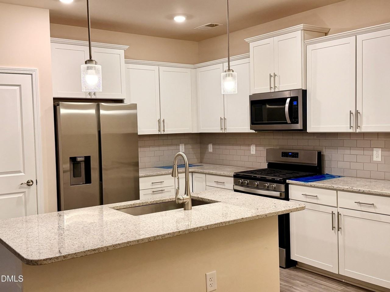 376 Glen Clova Dr - Photo 4 of 20