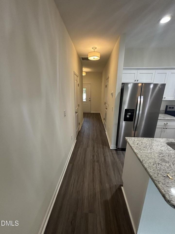 610 S Blackmon St - Photo 5 of 24