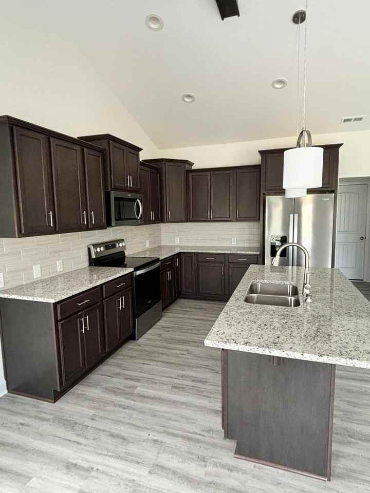 25 Budd Godwin Ln - Photo 2 of 22