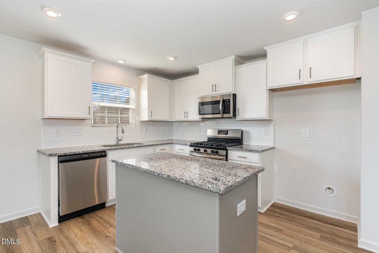 385 Dasu Dr Unit 1 #1 - Photo 5 of 17