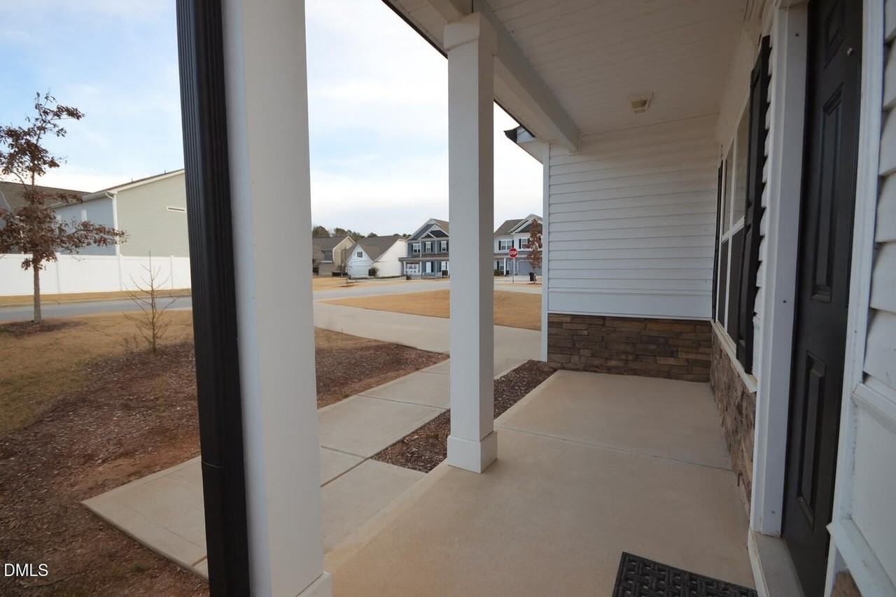 103 Memorial Ct - Photo 2 of 21